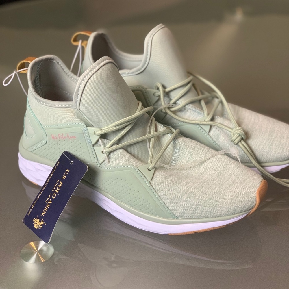 Women’s US Polo Assn. athletic shoe size 8.5
